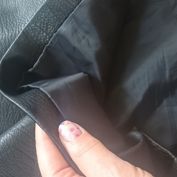 H & M divided black faux vegan leather belted mini skirt size 4 - Picture 7 of 8